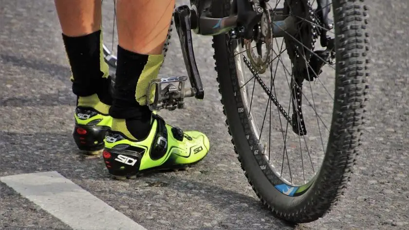 Are White Cycling Shoes A Bad Idea_ Cycling shoes can last longer than regular ones